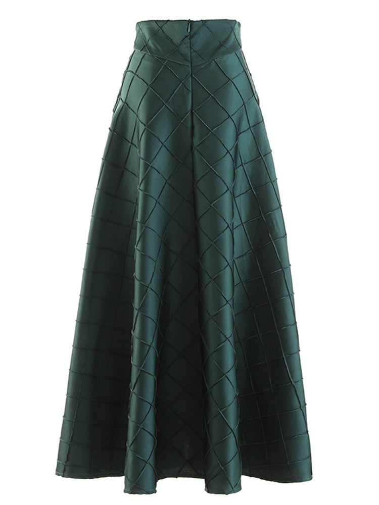 Experience elegance and style with our High Waist Fashionable Green Midi Skirt! Perfect for any occasion, this skirt flatters the figure with its high waist design and adds a touch of sophistication with its trendy green color. Elevate your wardrobe and turn heads with this amazing skirt!!!