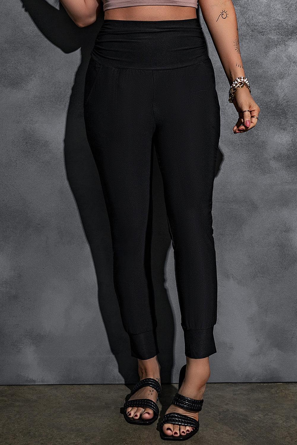 Black High Waist Pleated Leggings with Pockets - Thread Harbor Clothing Company