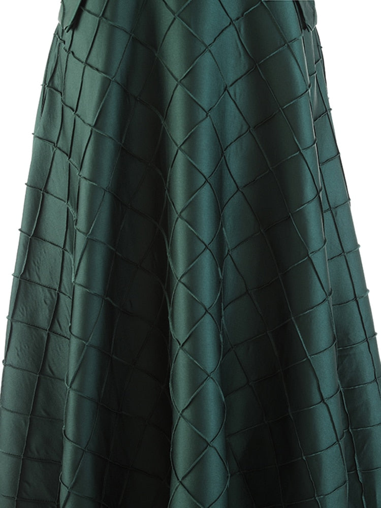 Experience elegance and style with our High Waist Fashionable Green Midi Skirt! Perfect for any occasion, this skirt flatters the figure with its high waist design and adds a touch of sophistication with its trendy green color. Elevate your wardrobe and turn heads with this amazing skirt!!!