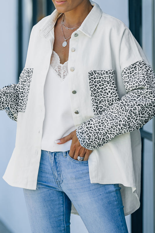 Elevate your style with our Fashionable White Two-Tone Contrast Leopard Print Denim Jacket. This eye-catching piece features a trendy two-tone design and a bold leopard print, making it a must-have for any fashion-forward individual. Stand out from the crowd and make a statement in this unique and stylish jacket.