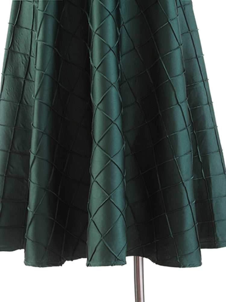 Experience elegance and style with our High Waist Fashionable Green Midi Skirt! Perfect for any occasion, this skirt flatters the figure with its high waist design and adds a touch of sophistication with its trendy green color. Elevate your wardrobe and turn heads with this amazing skirt!!!