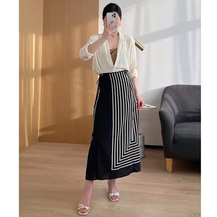 Woman's Black and White Geometric Pattern Silk Wrap Skirt