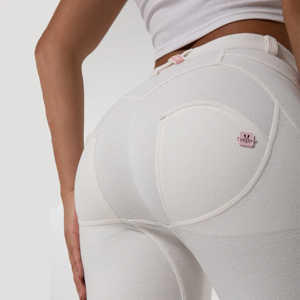 These Butt Lifting Leggings feature innovative technology and a mid-rise design for a flattering and comfortable fit. With a variety of 8 colors to choose from, these leggings offer a super stretchy fabric for a skinny leg look. Upgrade your activewear collection with these stylish and functional leggings.