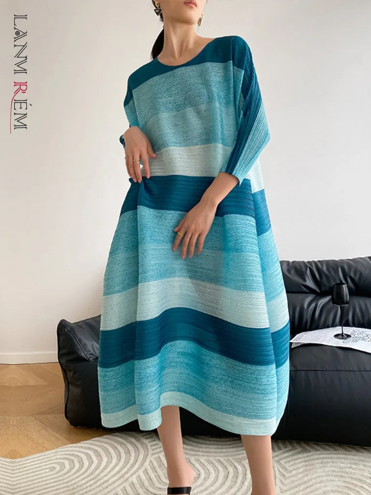 Unleash your unique style with our Casual Color Block Long Loose Fit Dress! Perfect for any occasion, this dress offers a loose and comfortable fit while making a statement with its bold color block design. Elevate your wardrobe and express your individuality with this must-have piece!