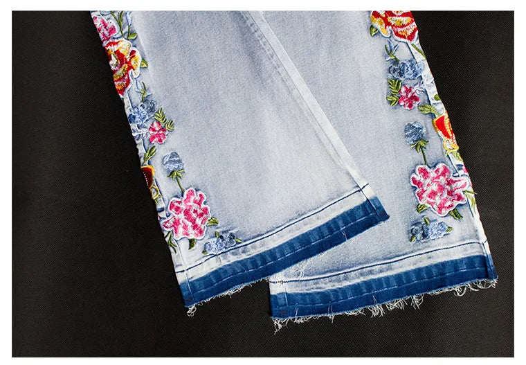 Vintage Floral Embroidered Flare Leg Push-Up Jeans