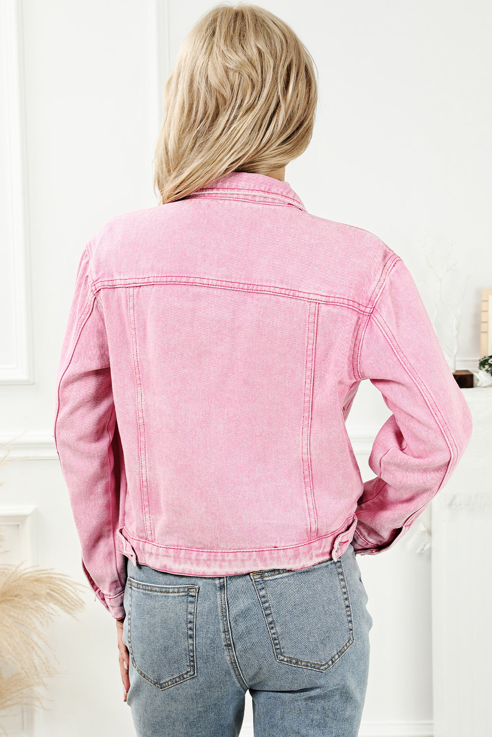 Update your wardrobe with our Fashionable Pink Acid Wash Button Flap Pocket Denim Jacket! Made with a stylish pink acid wash design, this jacket is perfect for any fashion-forward individual. With convenient button flap pockets, you'll always have easy access to your essentials. Elevate your style with this trendy denim jacket!